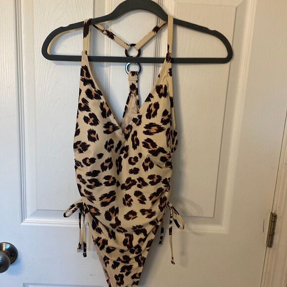 Kona Sol- cheetah print one piece swimsuit- size small - Picture 2 of 8